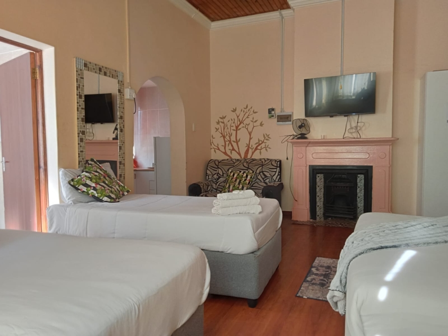 6 Bedroom Property for Sale in Fort Hill Eastern Cape